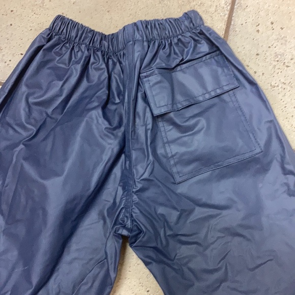Size 2T rubber splash pants - Picture 5 of 9